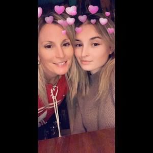 Meet your Posher, Leslie